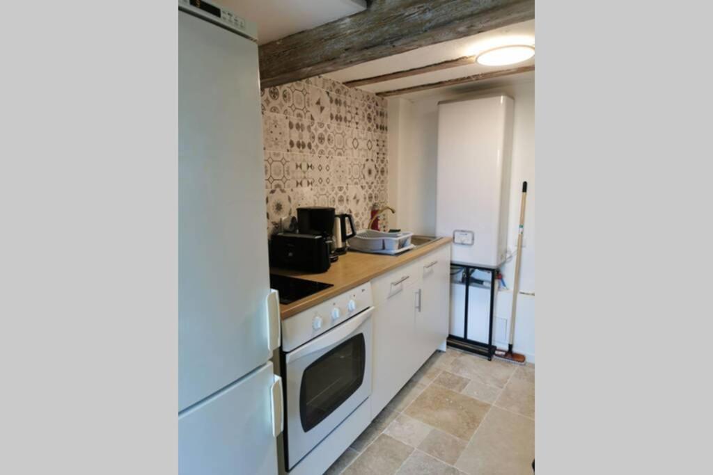 Le 3 De Coeur Avec Terrasse Apartment Honfleur Bagian luar foto