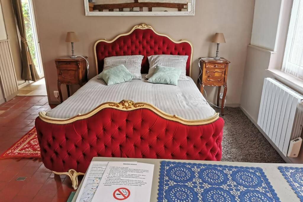 Le 3 De Coeur Avec Terrasse Apartment Honfleur Bagian luar foto